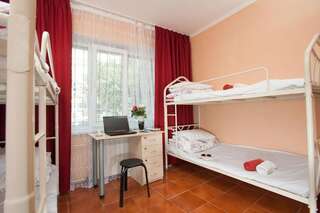 Хостелы FM Hostel Almaty Алматы Кровать в общем номере для мужчин-8